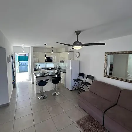 Bungalow En San Eugenio Bajo 아파트 아데제