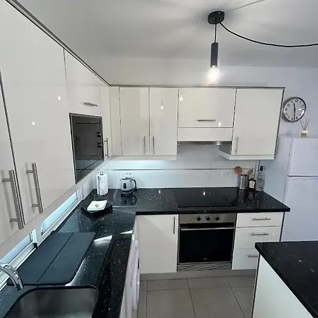 Bungalow En San Eugenio Bajo Appartamento *